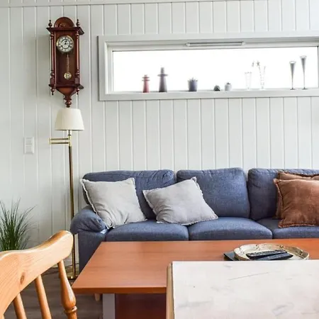 Lauvbakken Moi * Tjellesvik